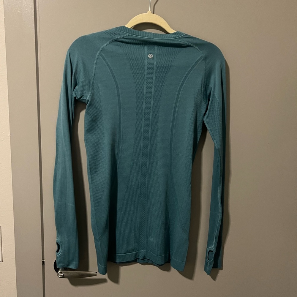Long sleeve Lululemon swiftly tech